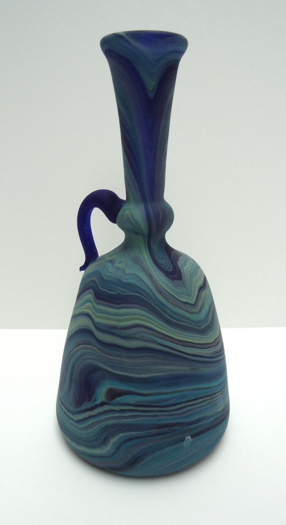 Bell
                  shaped vase with handle