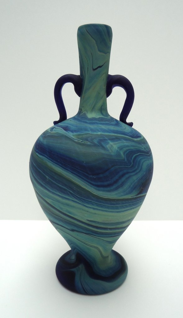 Heart shaped
                  vase