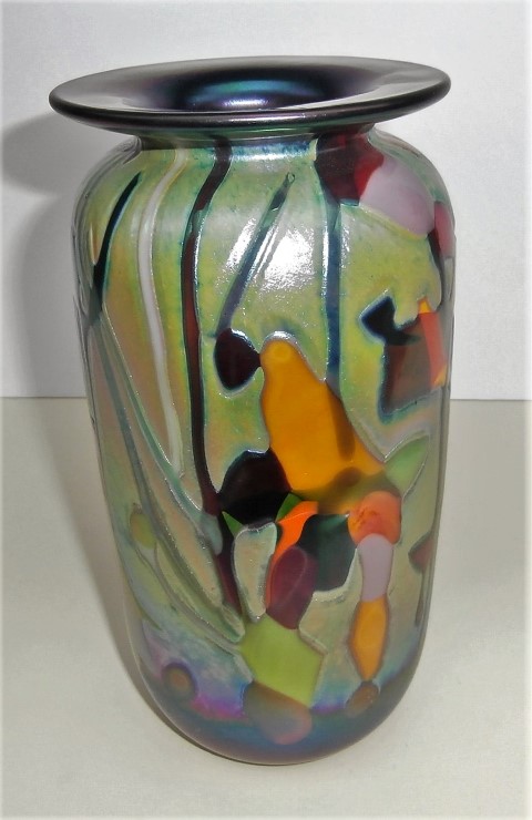 Color forms large vase