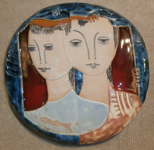 Two Figures
                  round